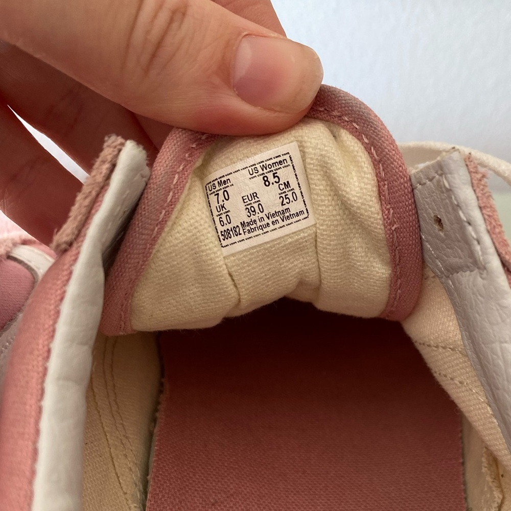Women’s Old Skool Vans - Picture 6 of 6
